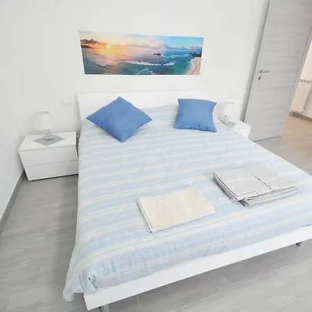 Apartment George House 1 Km Station La Spezia
