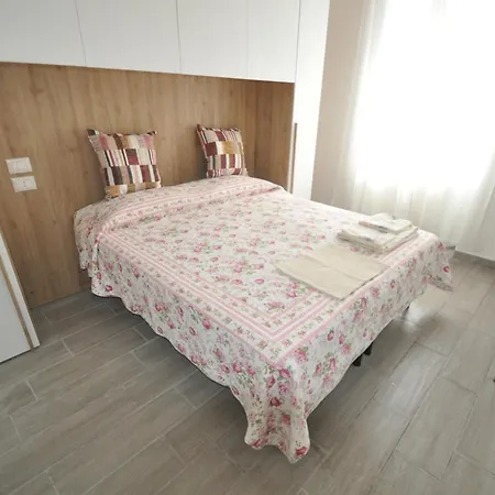 Apartment George House 1 Km Station La Spezia
