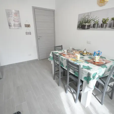 George House 1 Km Station Apartment La Spezia