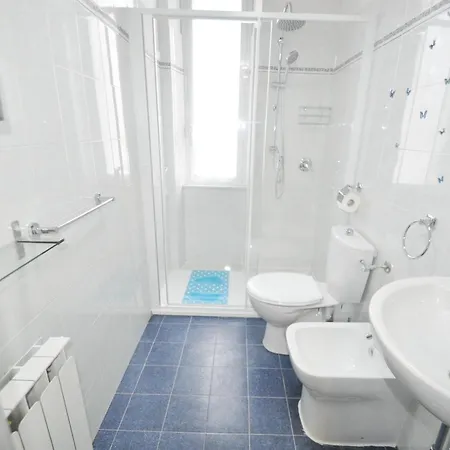 Apartment George House 1 Km Station La Spezia
